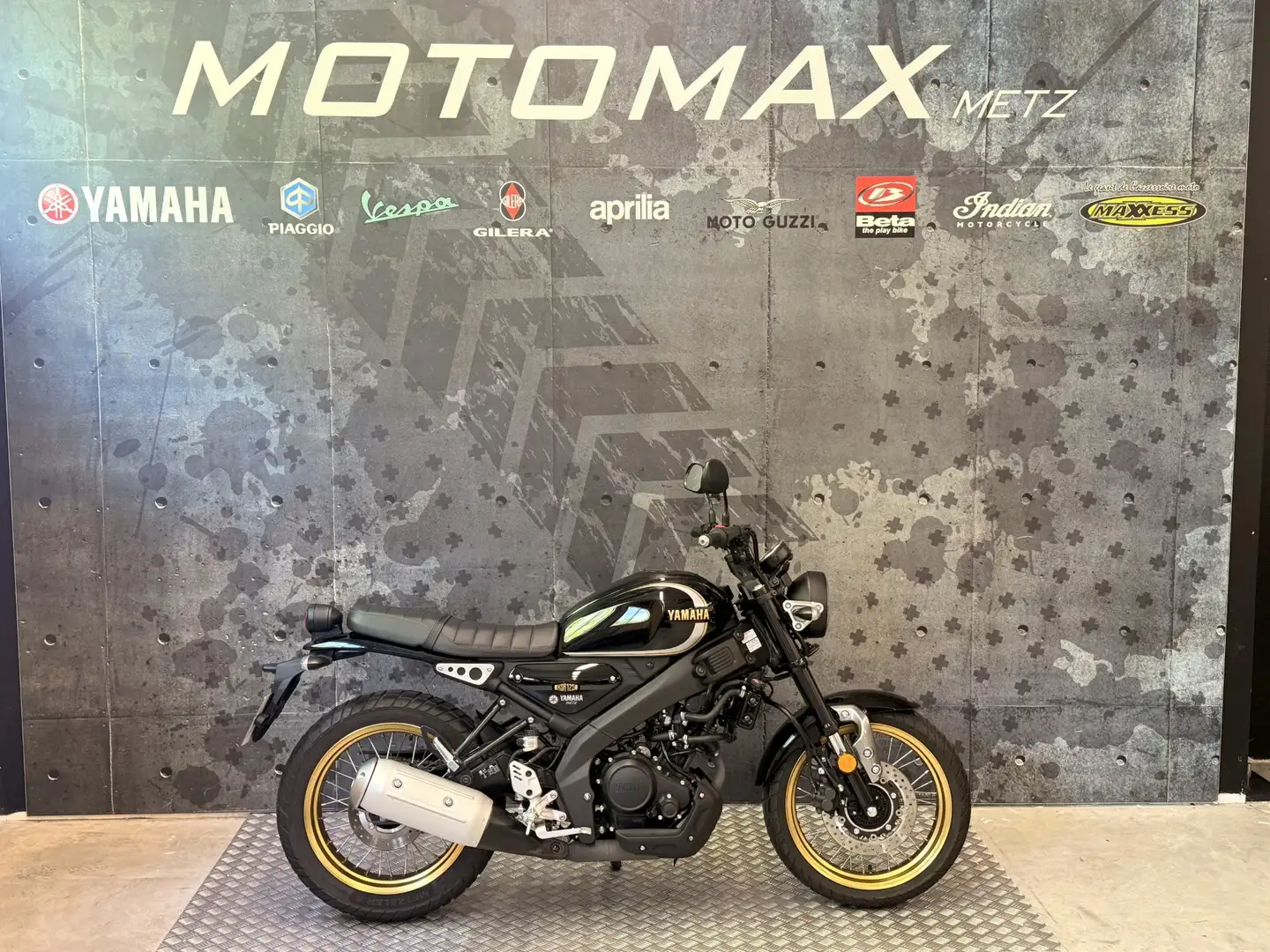 Yamaha XSR 125 Noir - 1