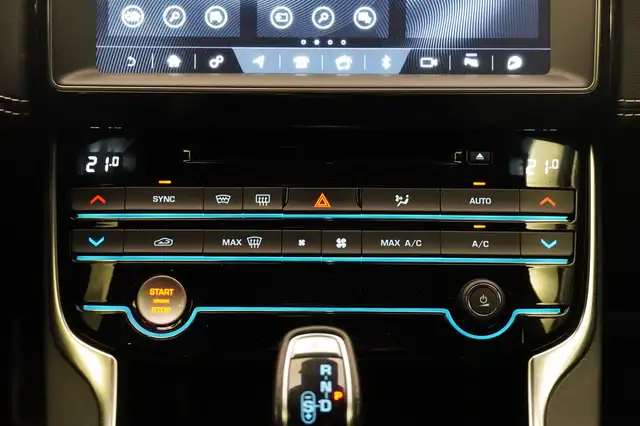 Jaguar XE SV Project 8 Ansicht 24