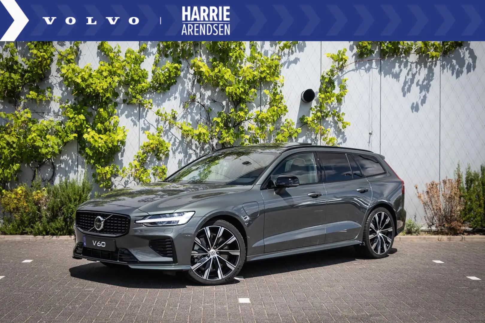 Volvo V60 T6 Plug-in hybrid AWD Ultra Dark | Adaptieve Cruis Groen - 1