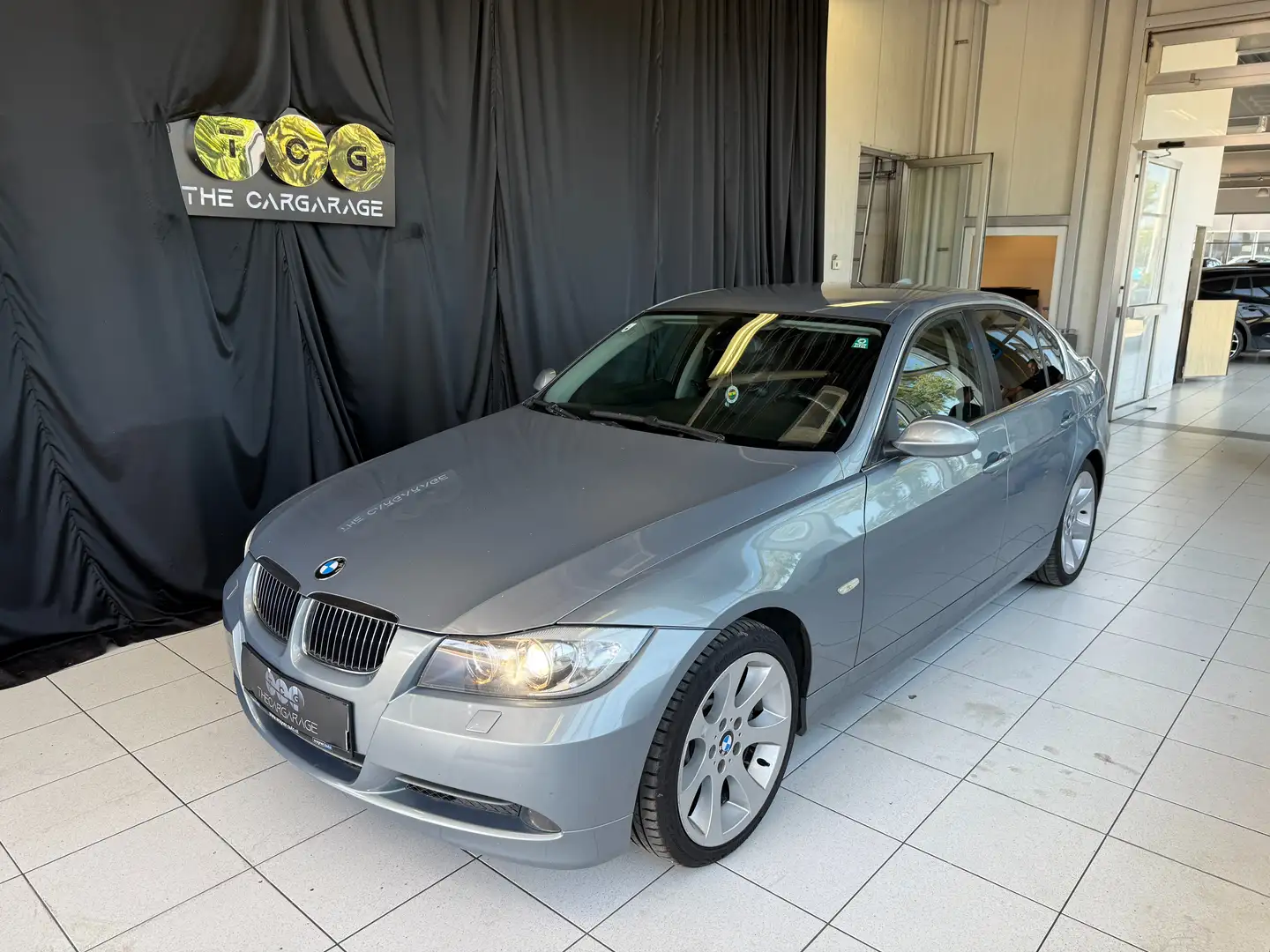 BMW 330 330d Grau - 1