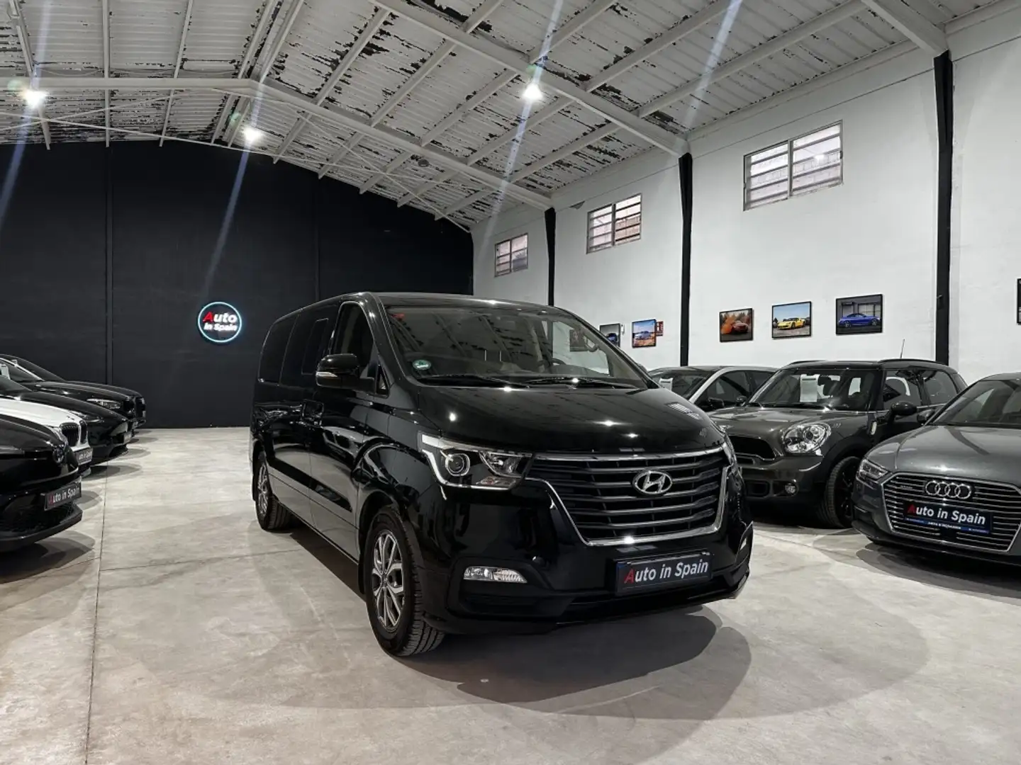 Hyundai H-1 H1 Travel 2.5CRDi Tecno 136 Negro - 1