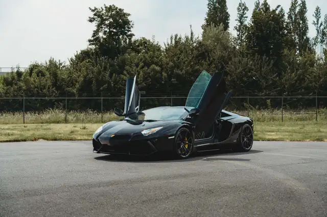 Lamborghini Aventador Roadster 6.5i V12 LP700-4