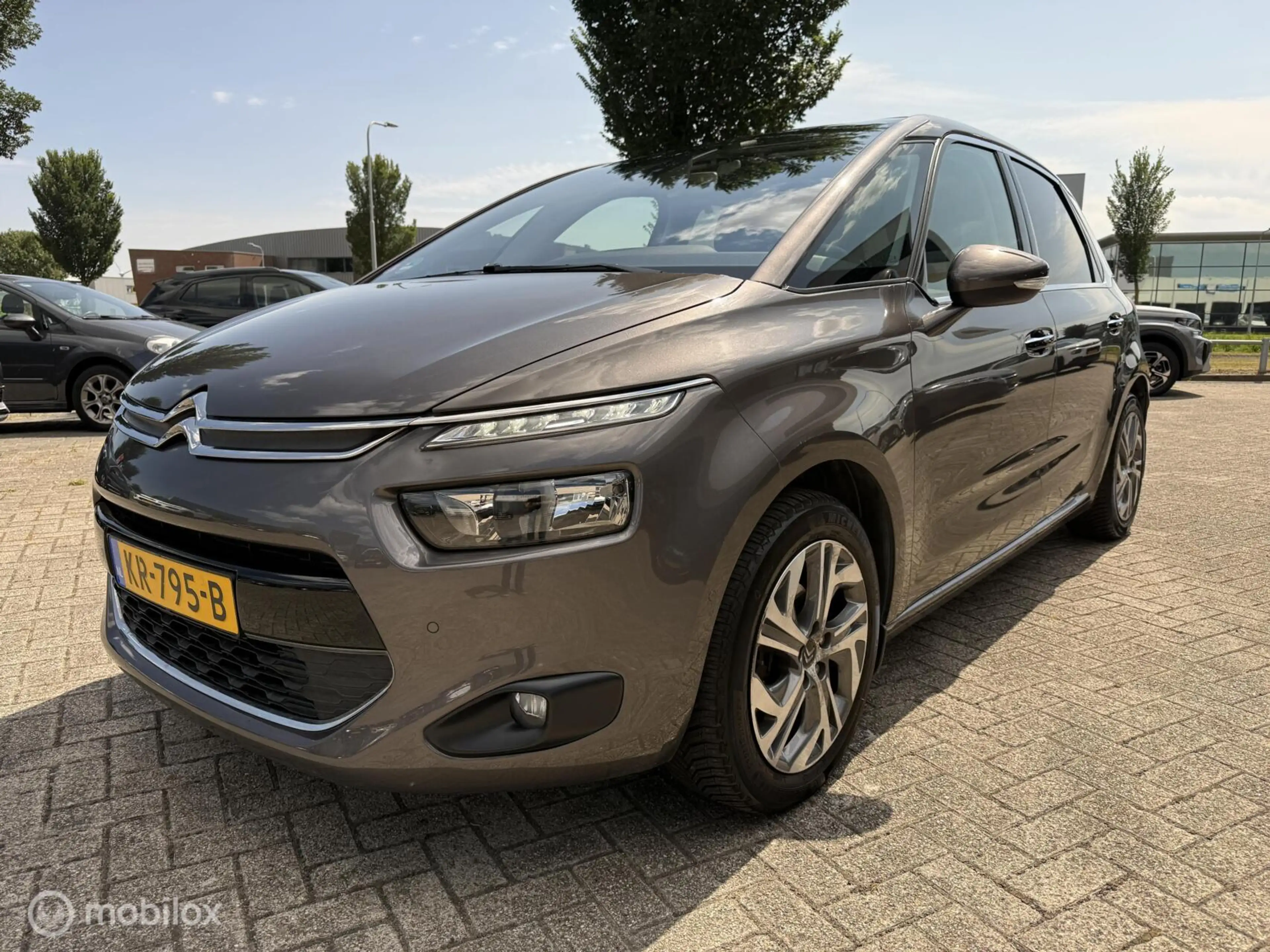Citroen C4 Picasso 130 PK INTENSIVE RIJKLAAR PRIJS