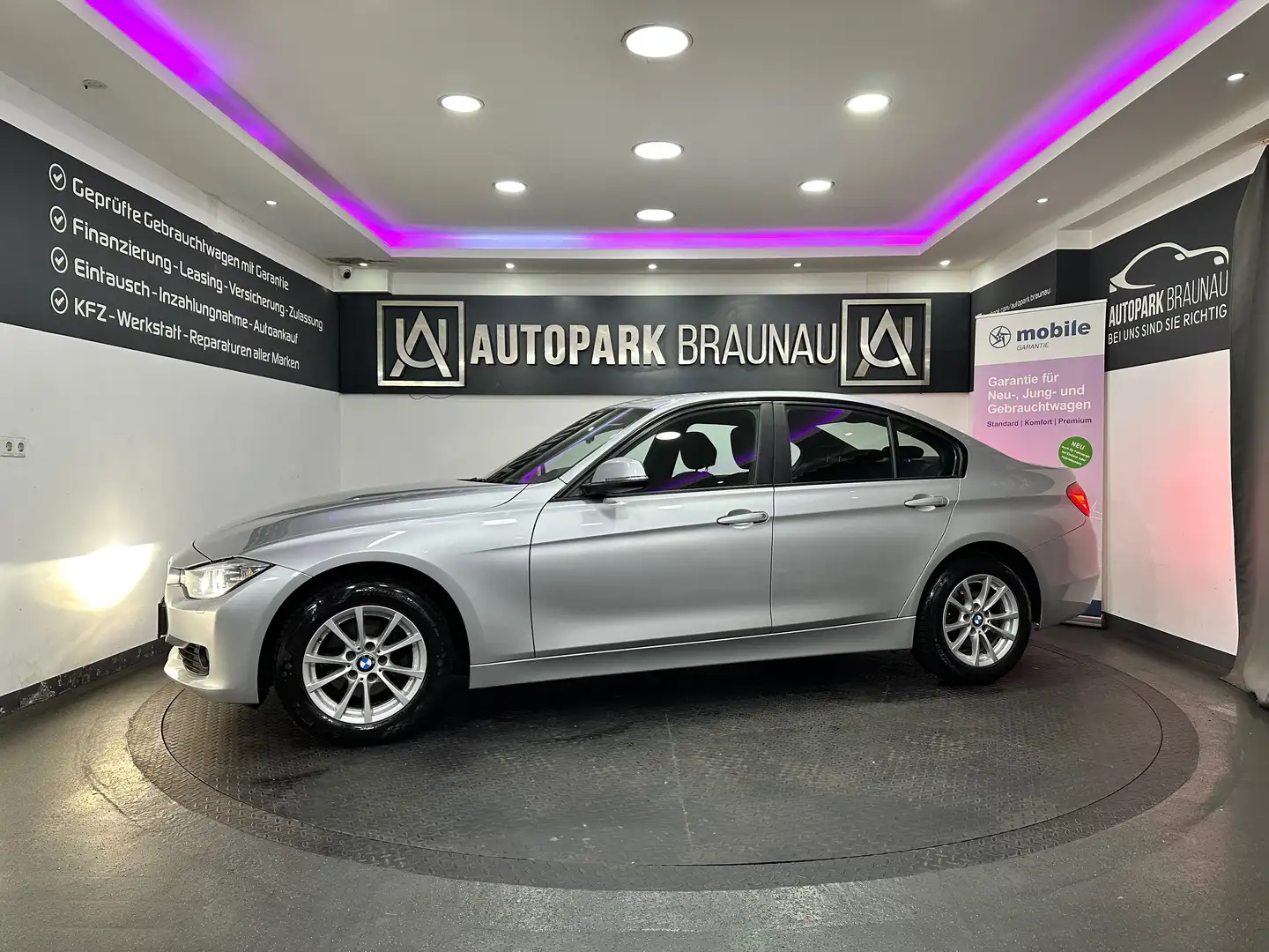 BMW 320 i Limousine F30 *LED* Grau - 2