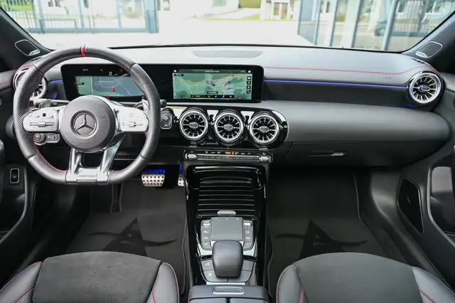 Mercedes-Benz CLA view 10