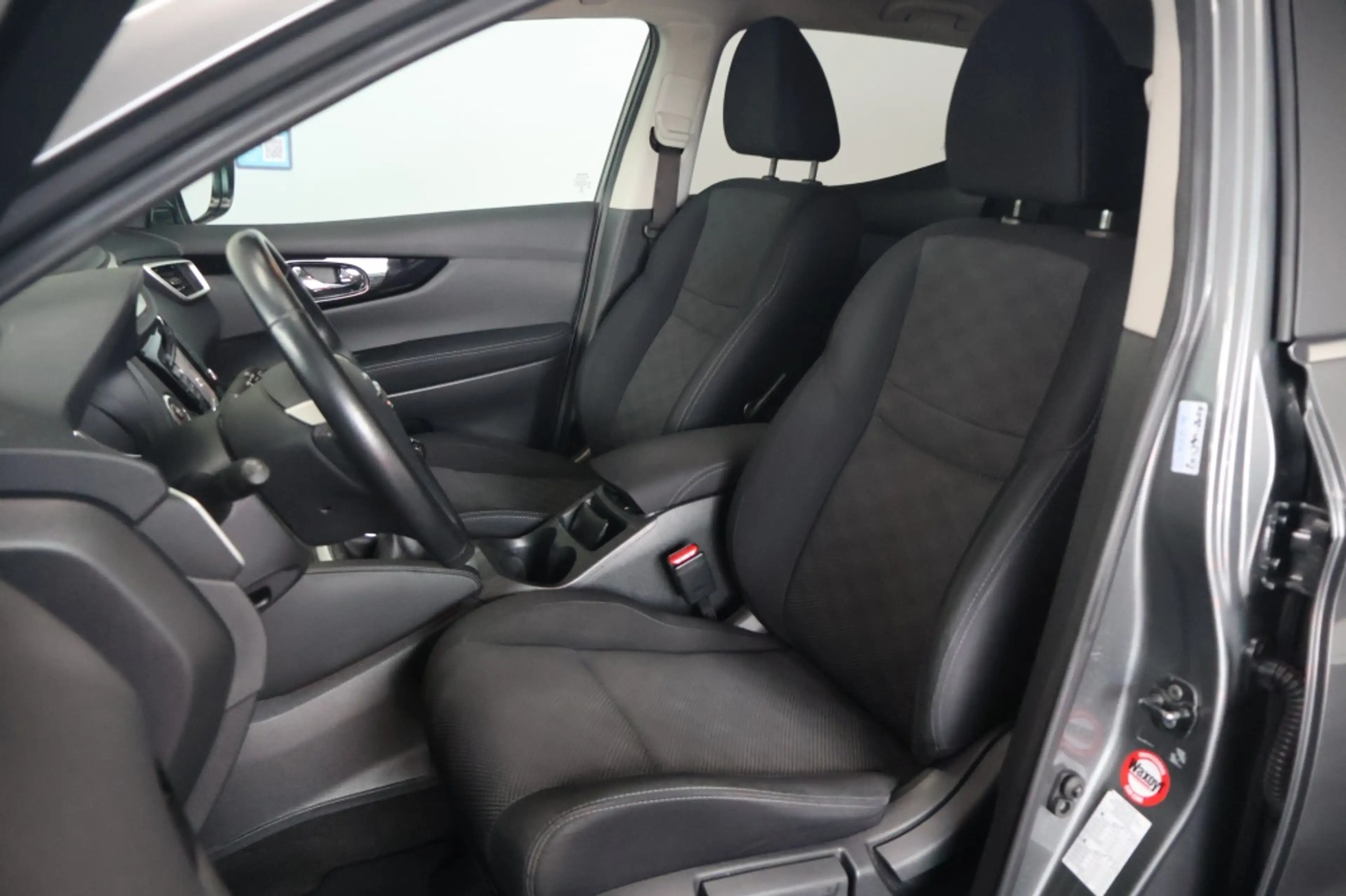 Nissan Qashqai 1.2 N-Connecta | 360 Camera | Navigatie | Cruise | — photo 9