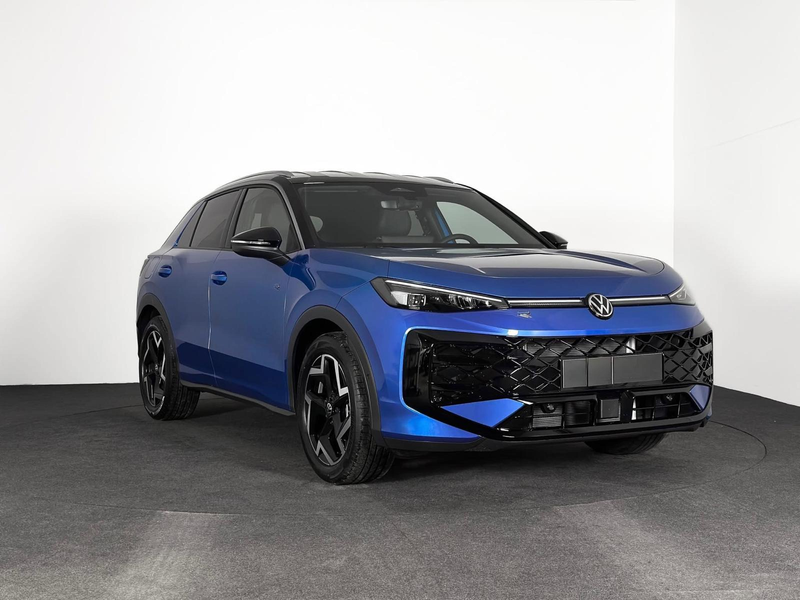 Volkswagen T-Roc R-Line 1.5 eTSI 150 DSG — photo 2