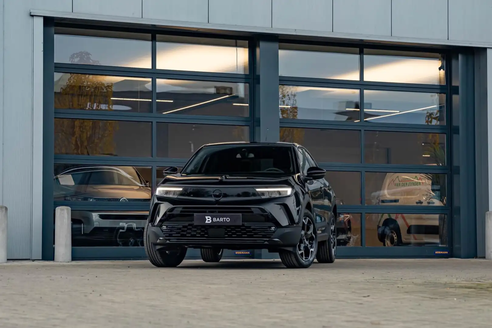 Opel Mokka Ultimate | Automaat 130pk | Alcantara | Adapt. ... Noir - 1