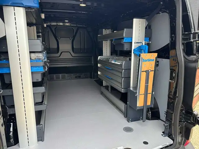 Ford Transit Custom view 10