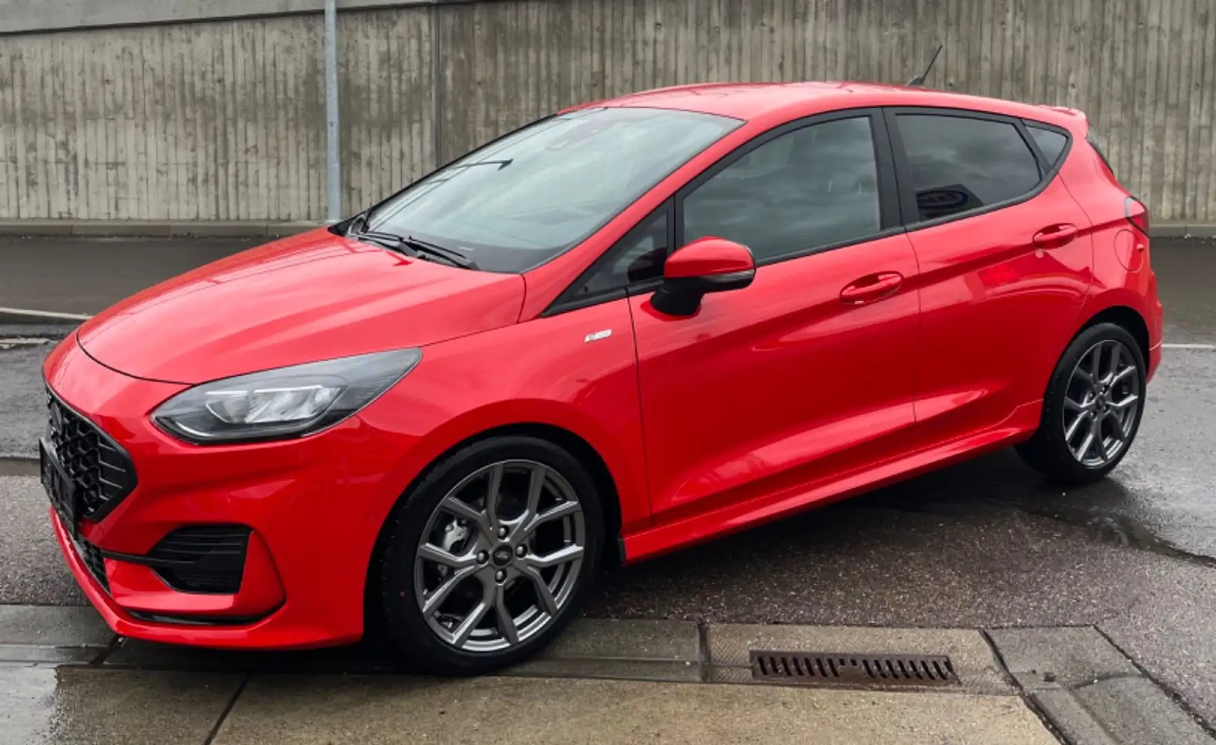 Ford Fiesta 1,0 EcoBoost 74kW ST-Line Rosso - 1