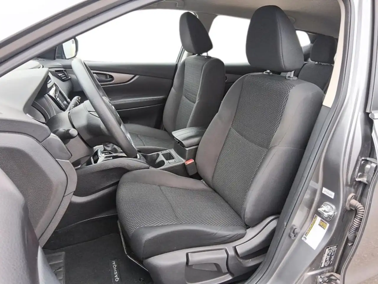 Nissan Qashqai снимка Nissan Qashqai