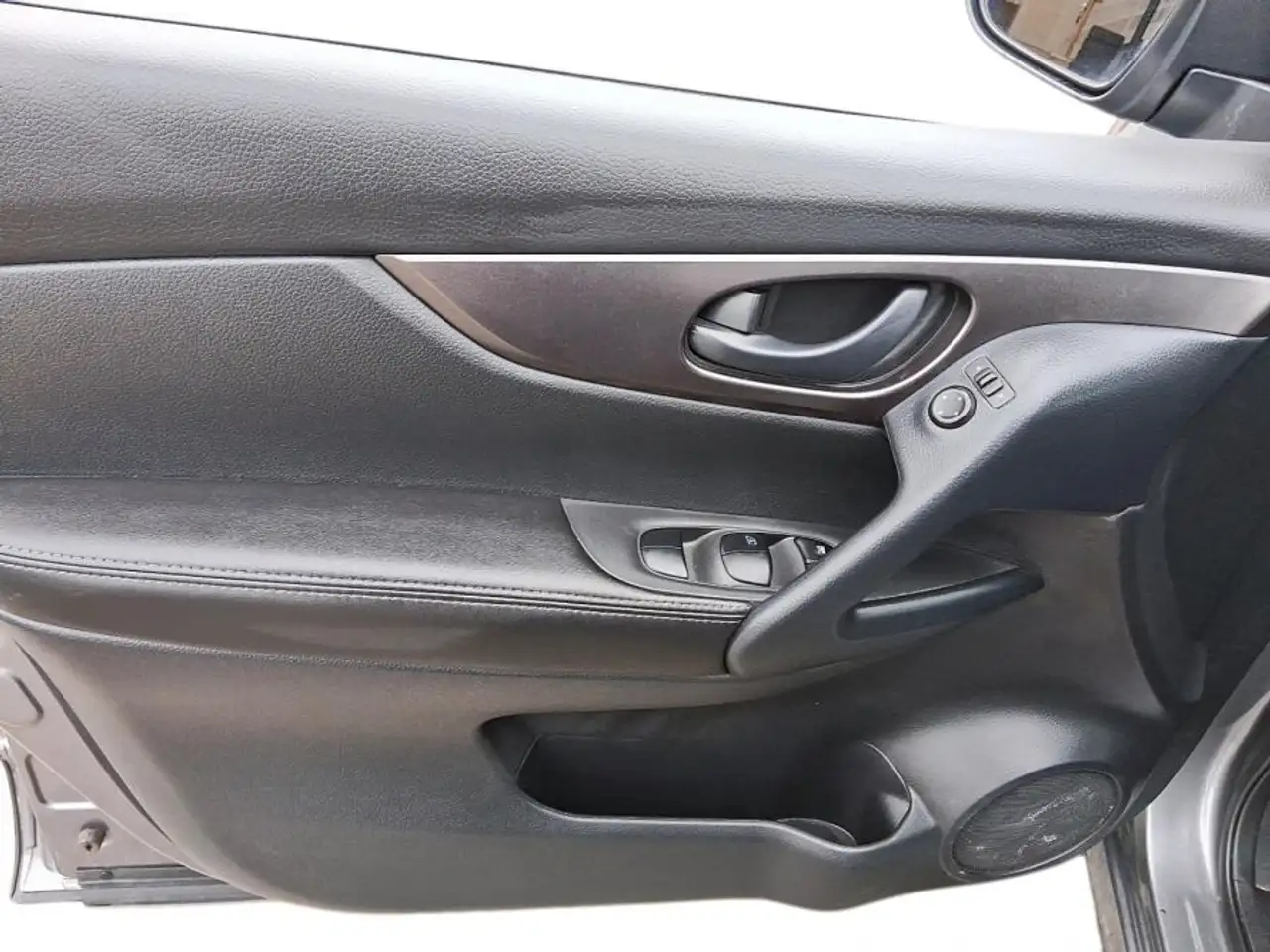 Nissan Qashqai снимка Nissan Qashqai