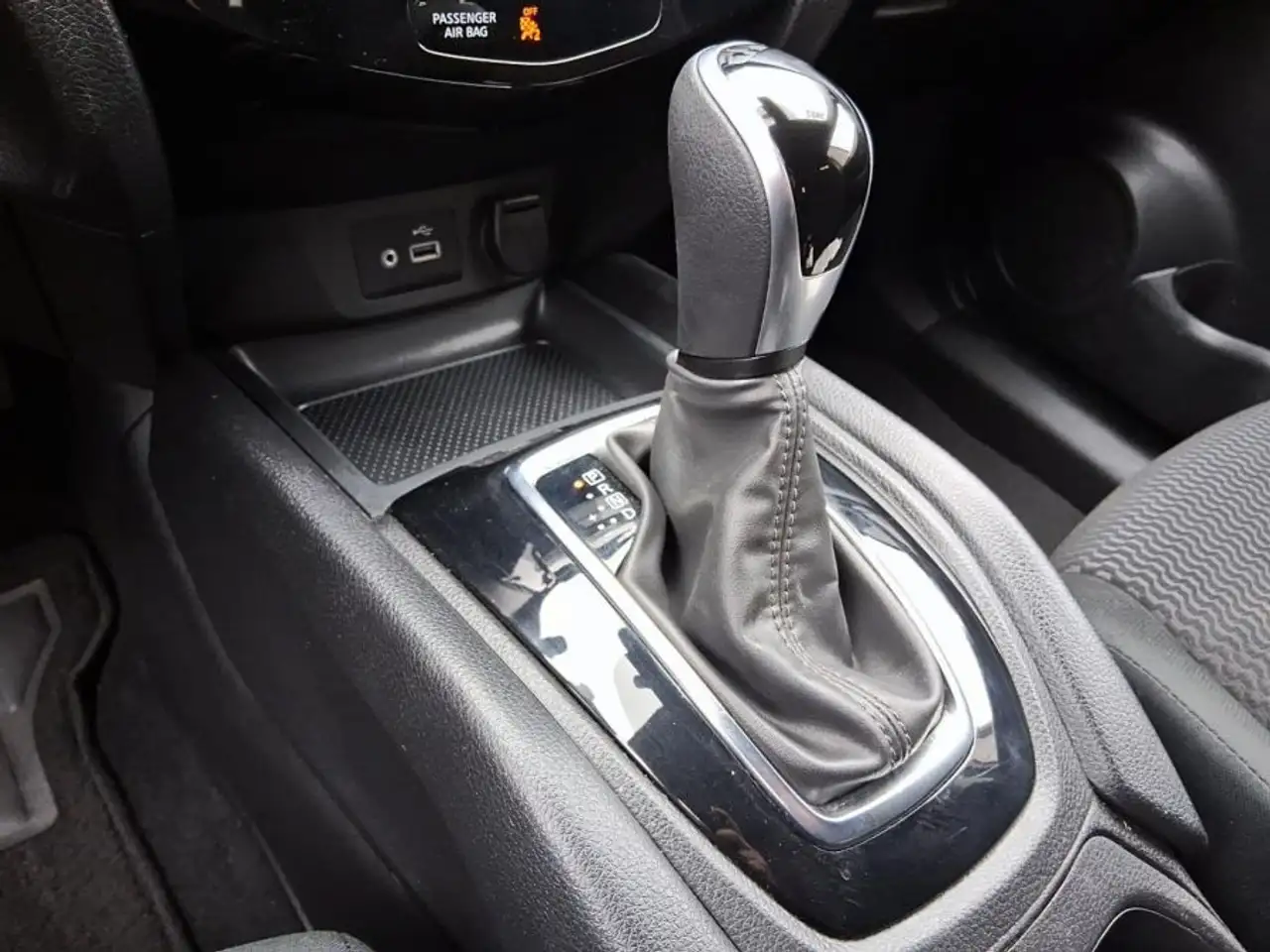 Nissan Qashqai снимка Nissan Qashqai