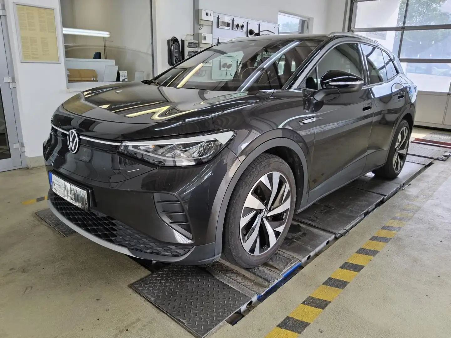 Volkswagen ID.4 Pro Performance 1st*AHK*LED*Standklima*SHZ* Grau - 2