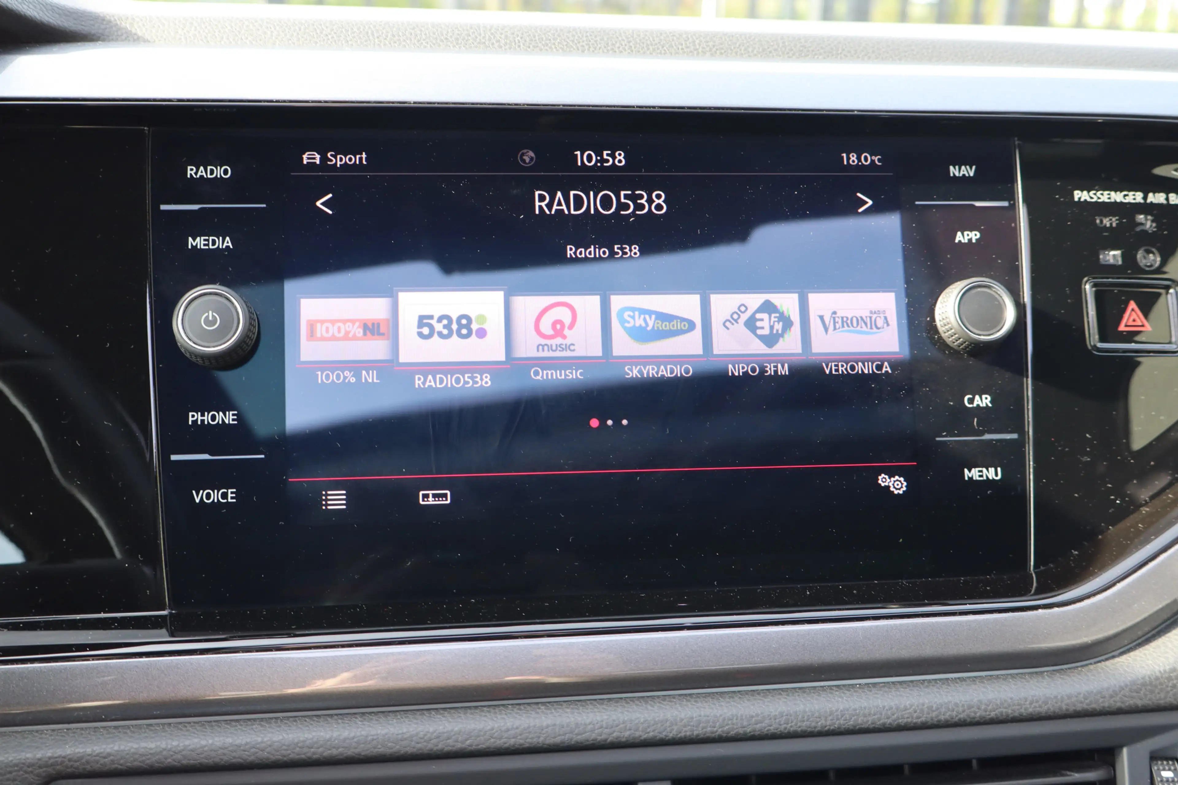 Volkswagen Polo GTI 2.0 TSI Panoramadak/Stoelverwarming/Apple carplay/ — photo 23