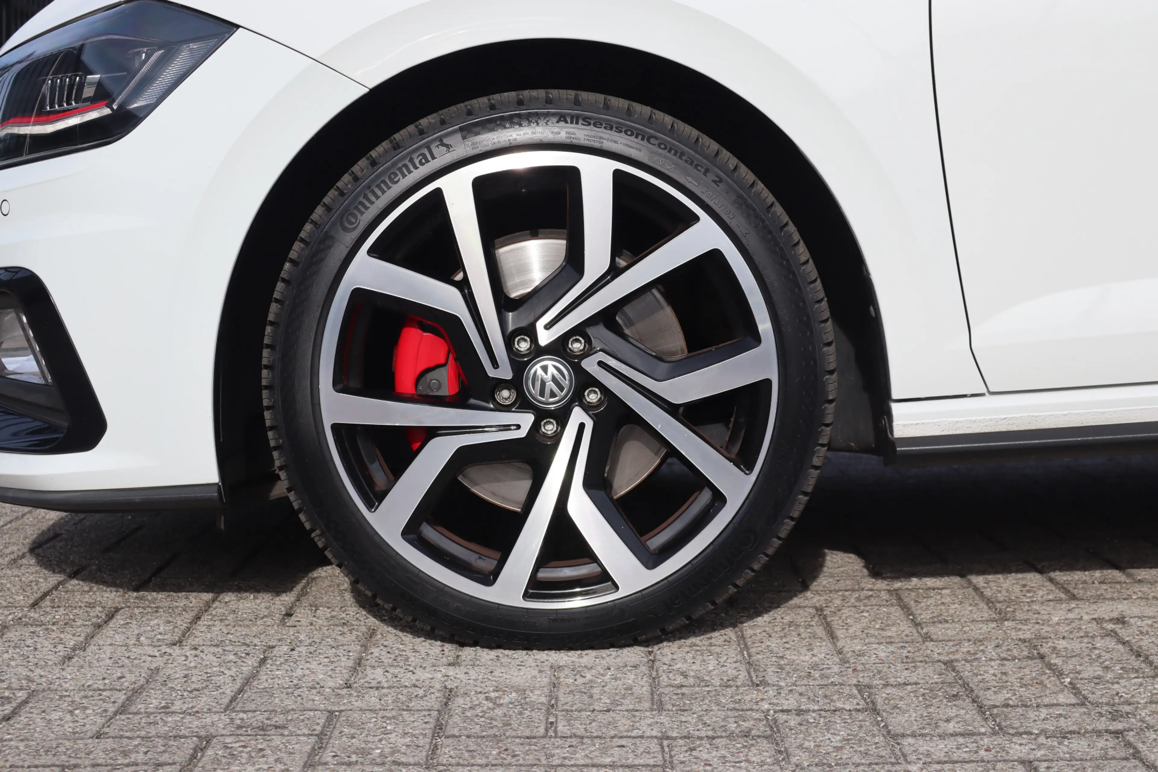 Volkswagen Polo GTI 2.0 TSI Panoramadak/Stoelverwarming/Apple carplay/ — photo 4