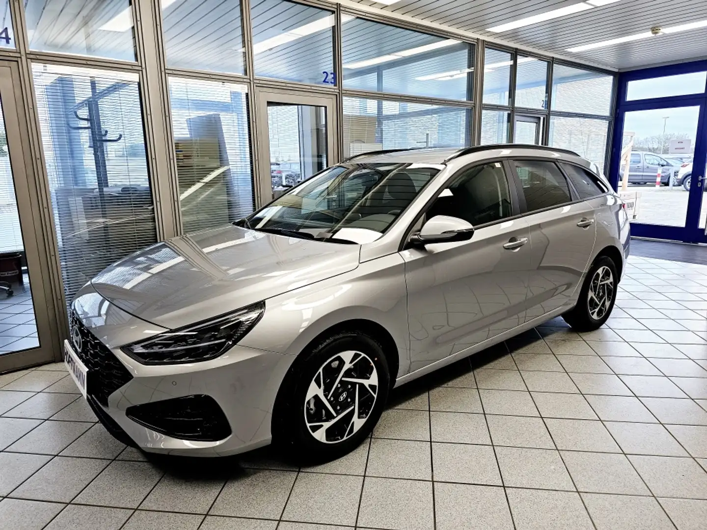 Hyundai i30 Navi,Kamera,Sitzhzg.,Bi-LED-Scheinw. Argintiu - 2