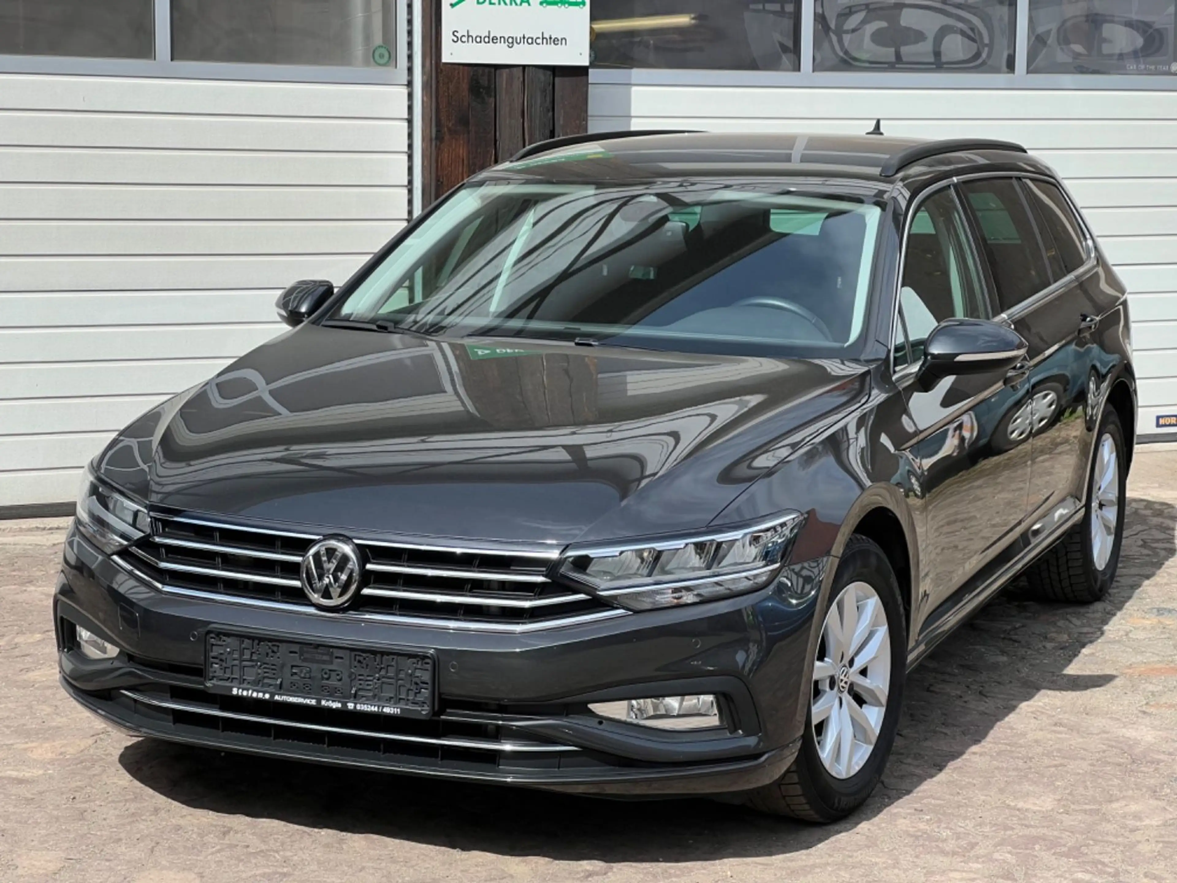 Volkswagen Passat Variant Business DSG AHK