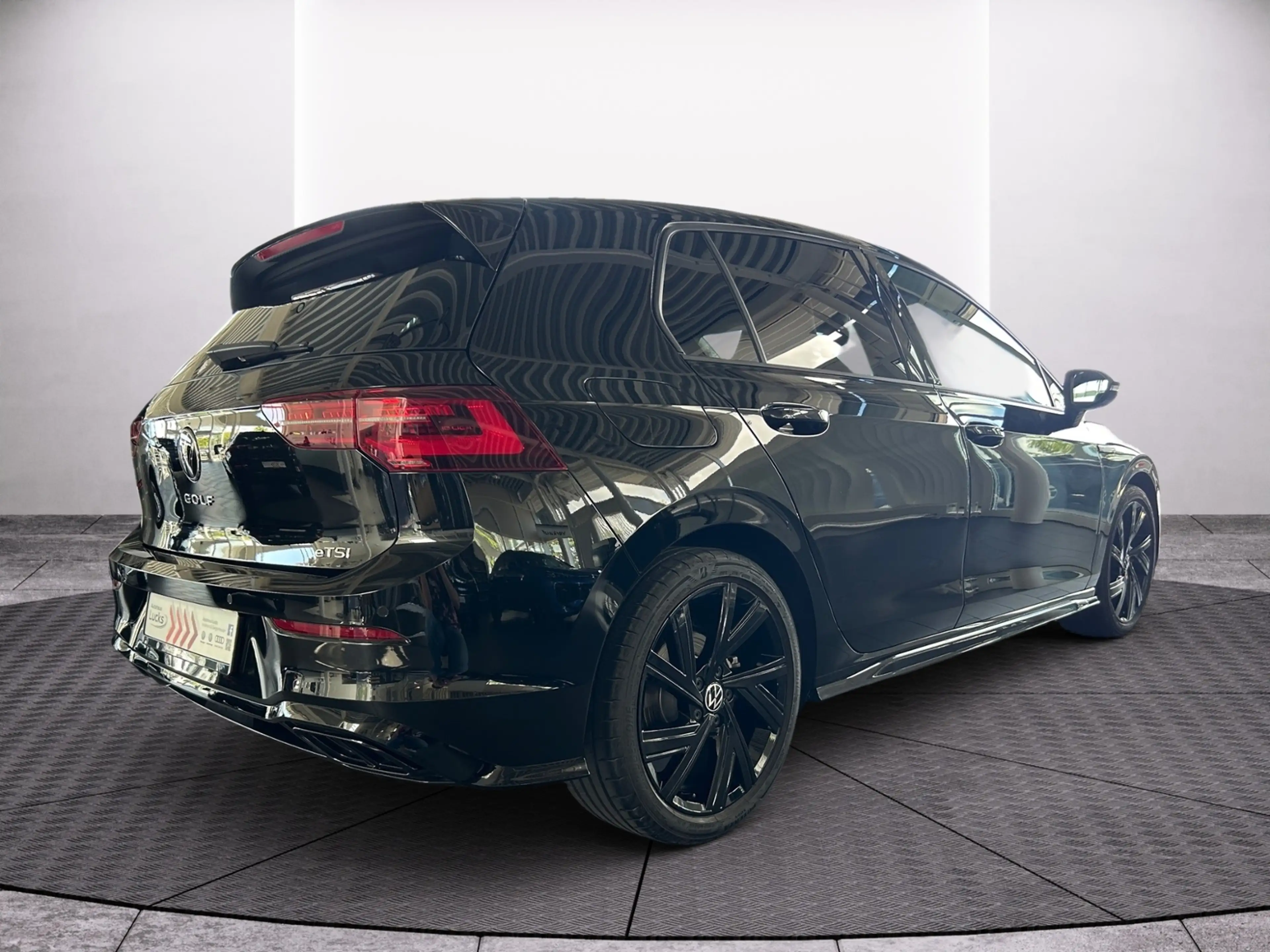 Volkswagen Golf R -Line Black Style 1.5 TSI DSG MATRIX AZV NAVI — photo 6