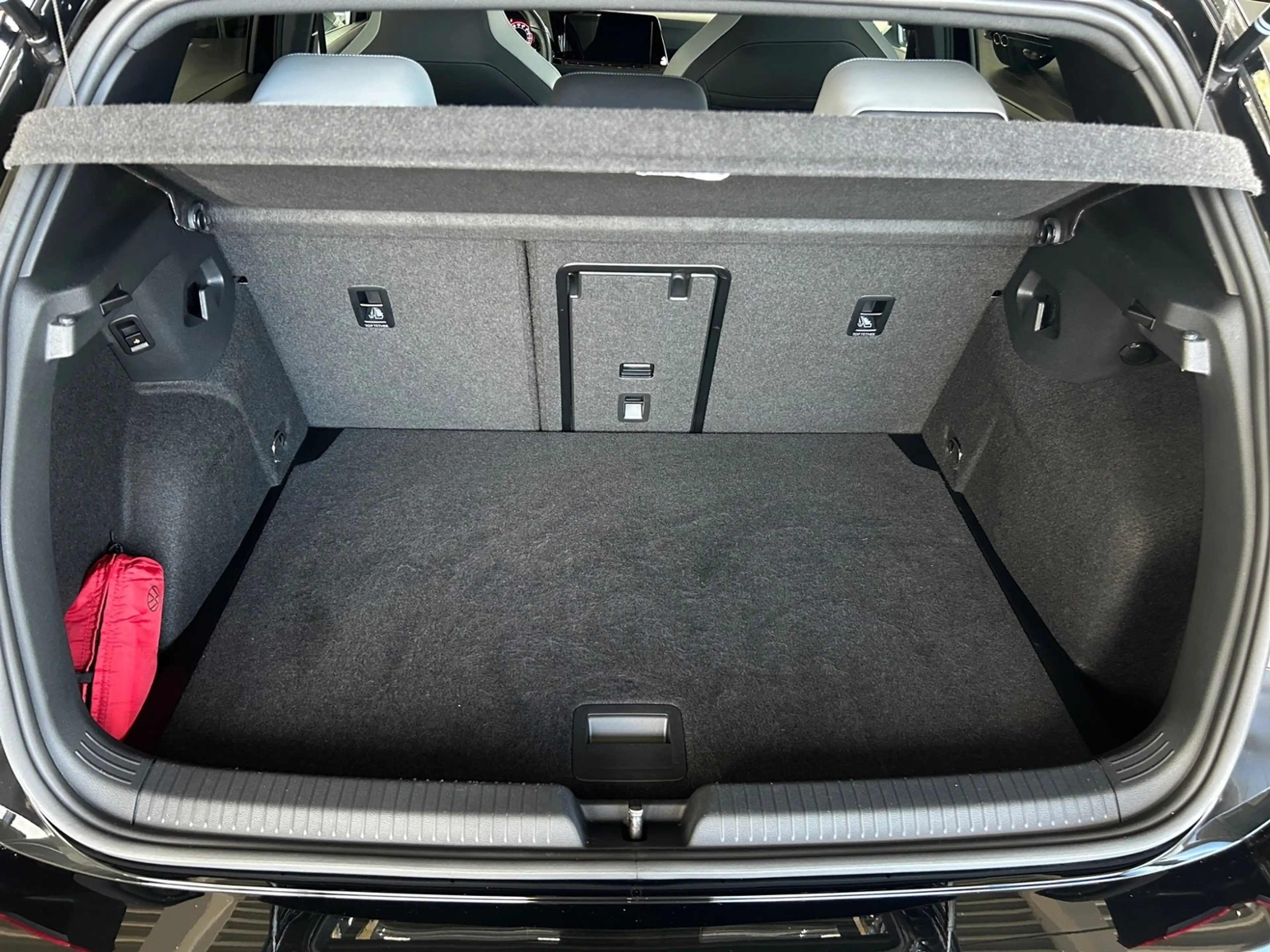Volkswagen Golf R -Line Black Style 1.5 TSI DSG MATRIX AZV NAVI — photo 9