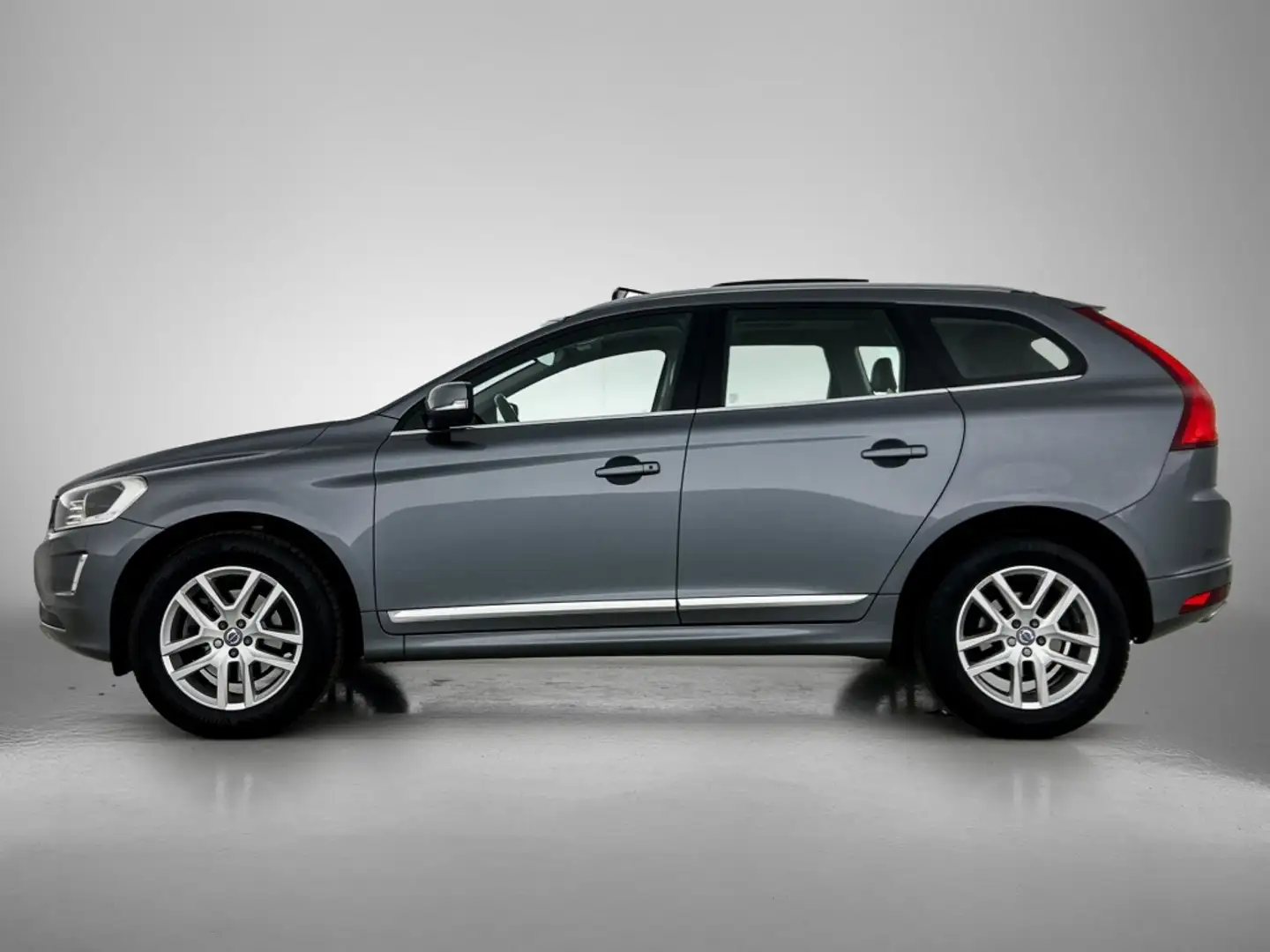 Volvo XC60 2.0 T5 FWD Polar+ | Panorama dak | Trekhaak | Lede Gris - 2