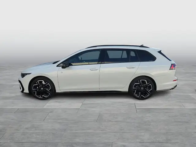 Volkswagen Golf view 3