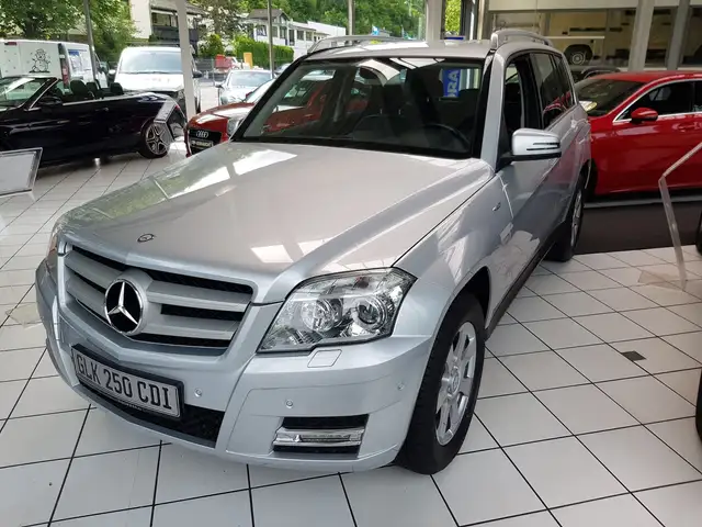 Mercedes-Benz GLK 250 AUTOMATIK LEDER AHK PTS TEMPO SHZ