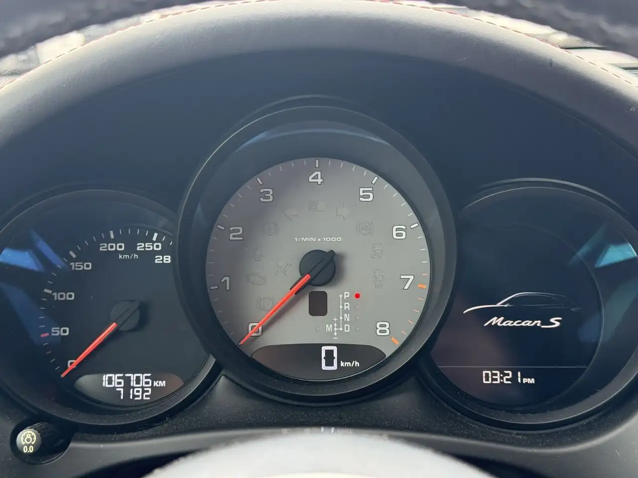 Porsche Macan снимка Porsche Macan