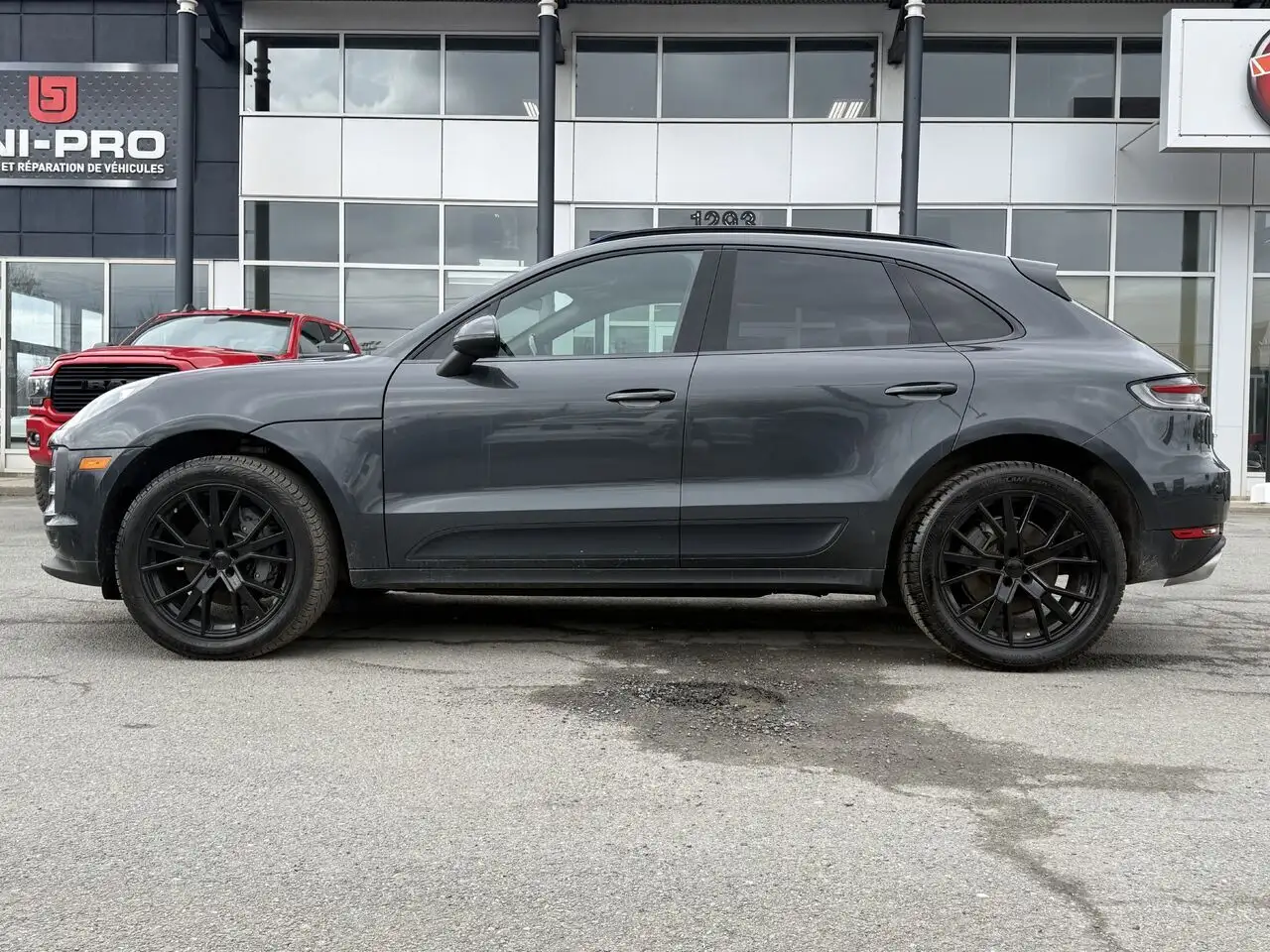 Porsche Macan снимка Porsche Macan