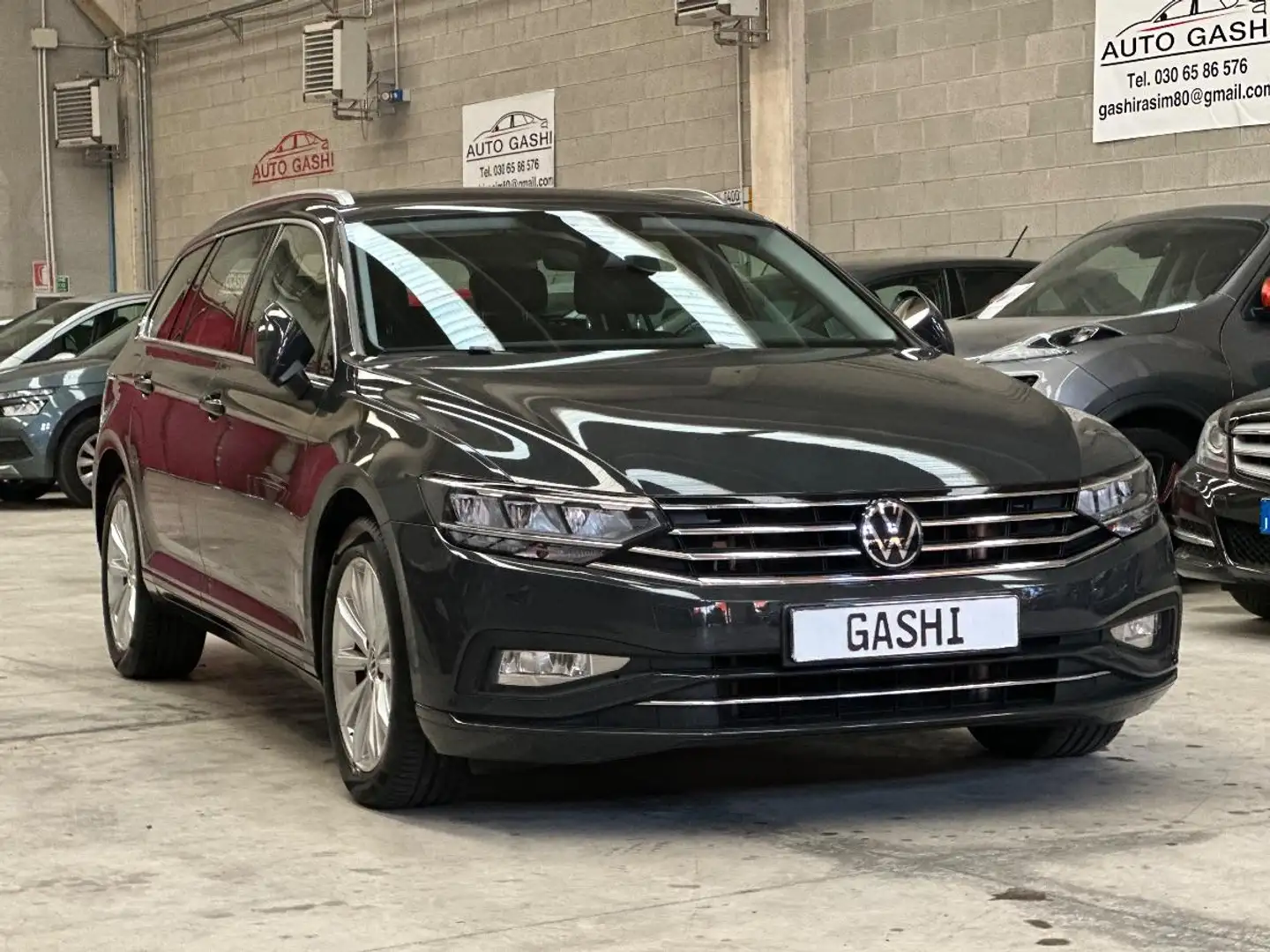Volkswagen Passat Variant EVO DSG Business Gris - 2