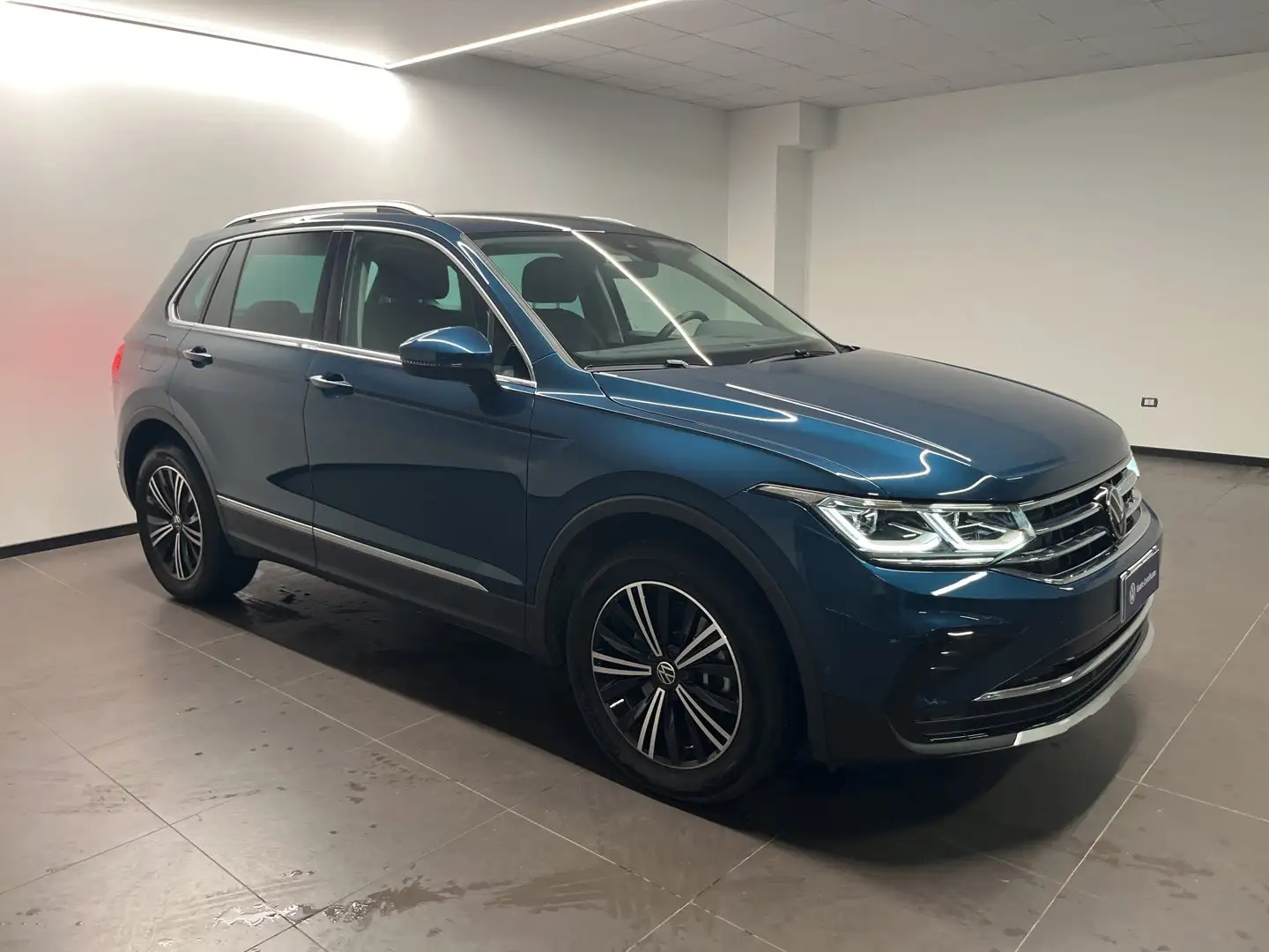 Volkswagen Tiguan ELEGANCE 1.4 TSI EHYBRID 180 KW (245 CV) DSG Blau - 2