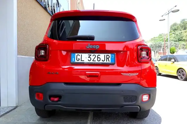 Jeep Renegade view 4
