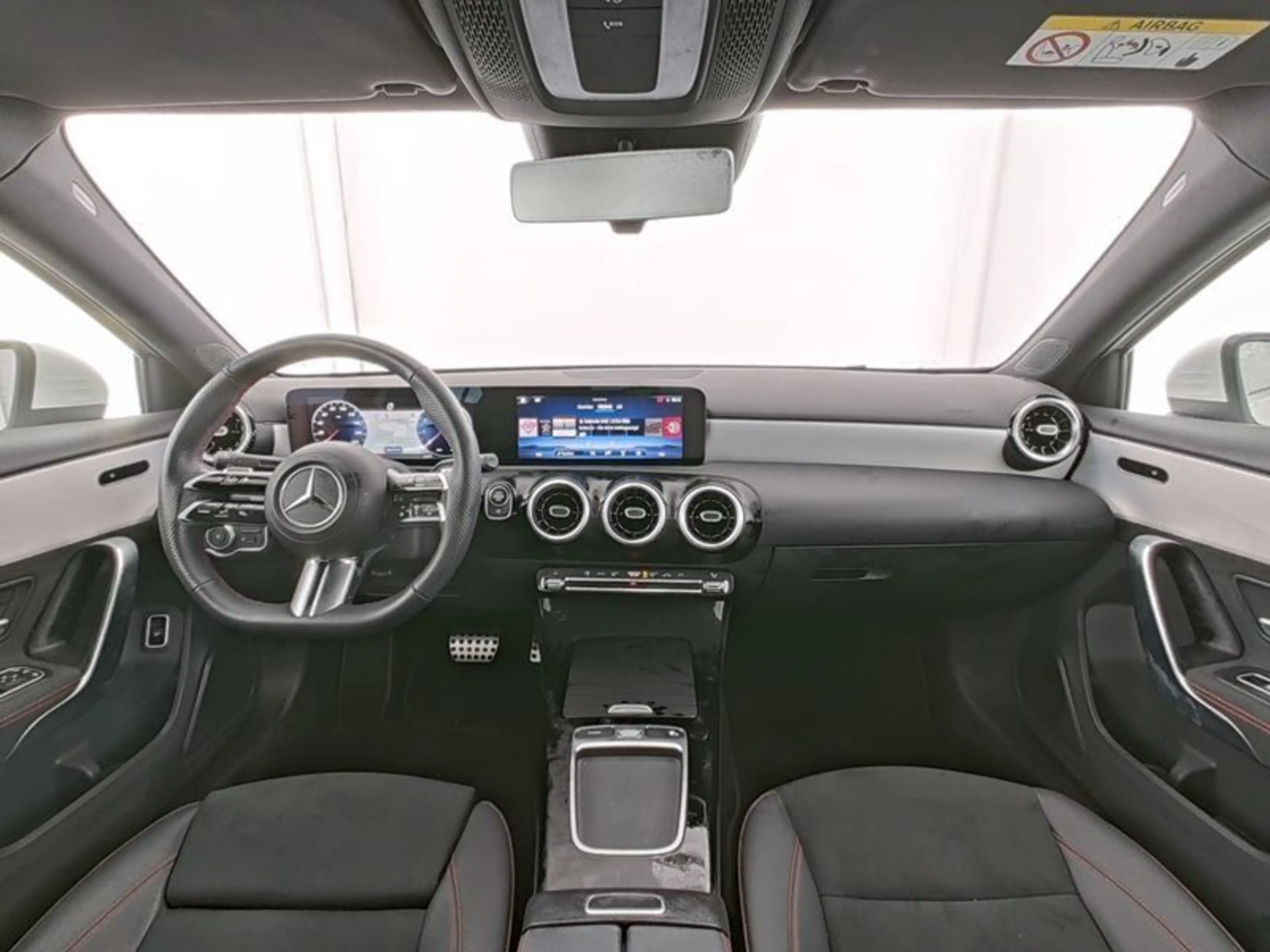 Mercedes-Benz A 200 Limo AMG-ADVANCED LED PTS KAMERA WINTER 18 — photo 9