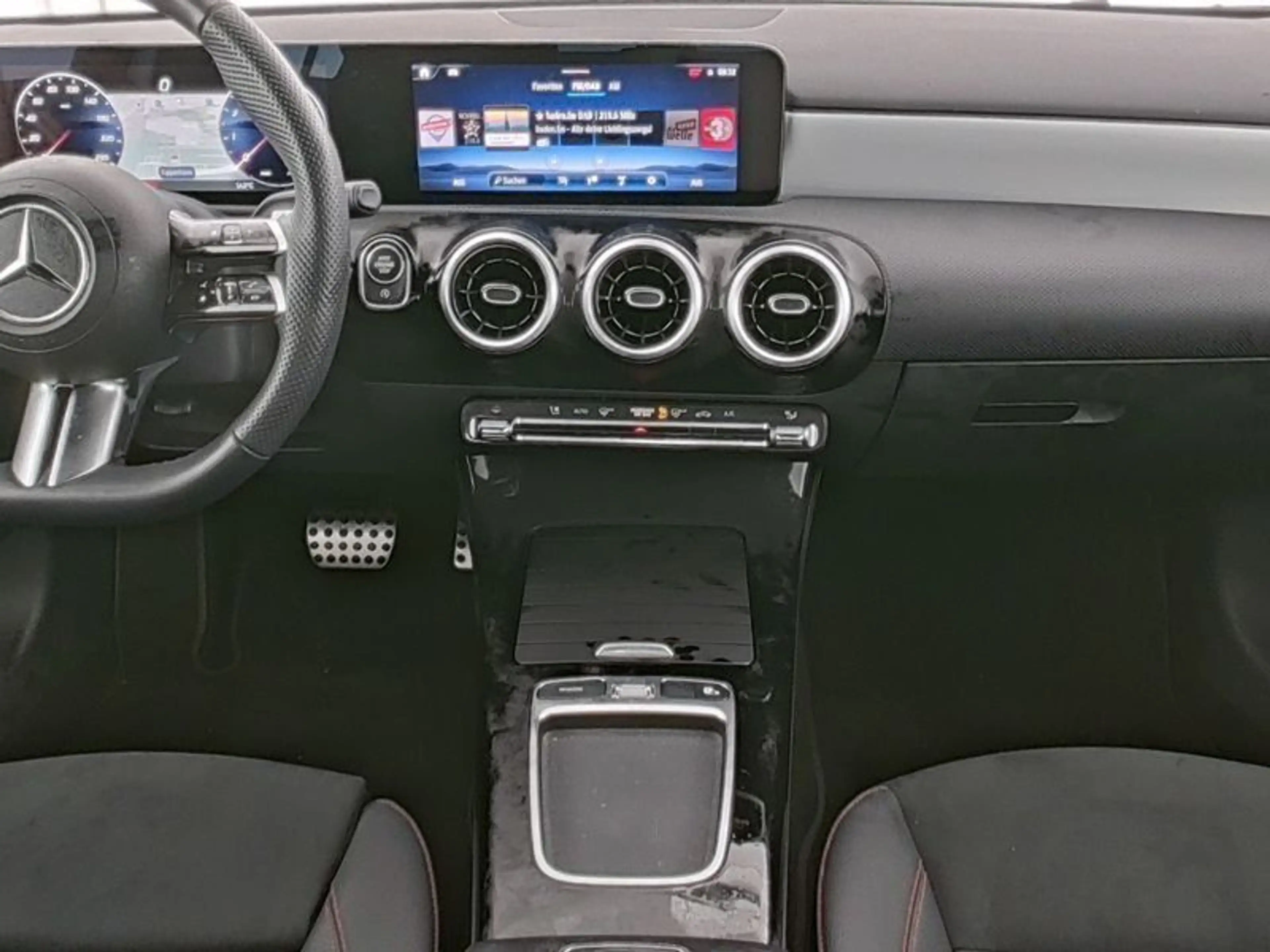 Mercedes-Benz A 200 Limo AMG-ADVANCED LED PTS KAMERA WINTER 18 — photo 7