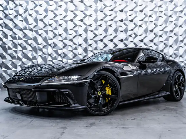 Ferrari 12 Cilindri * Lift* Carbon-Lenkrad* Massage*