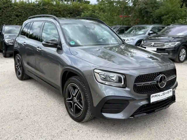 Mercedes-Benz GLB 200 GLB200d AMG Line Night AHK ACC Kamera Leder 1.H