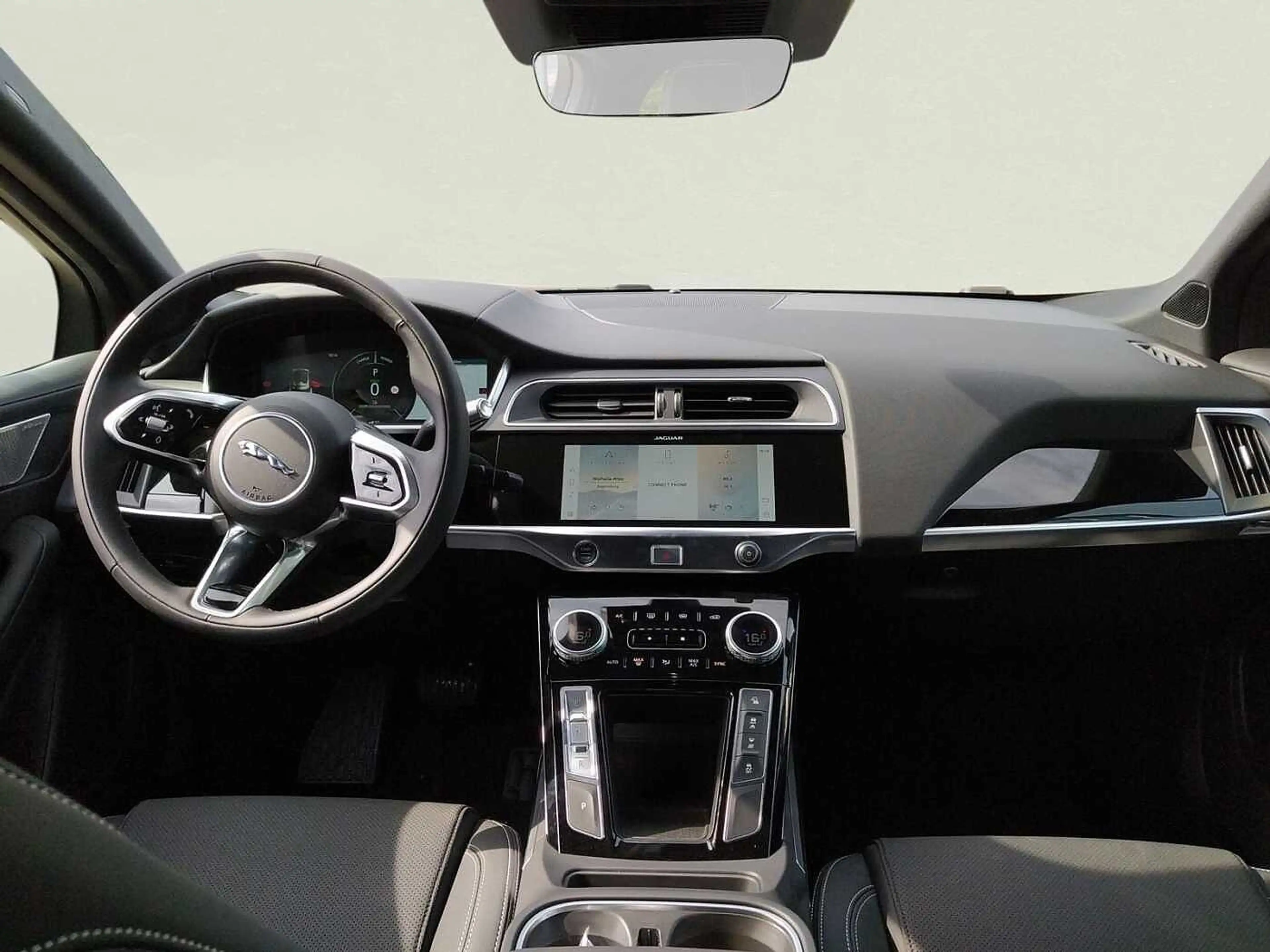 Jaguar I-Pace EV400 S — photo 4