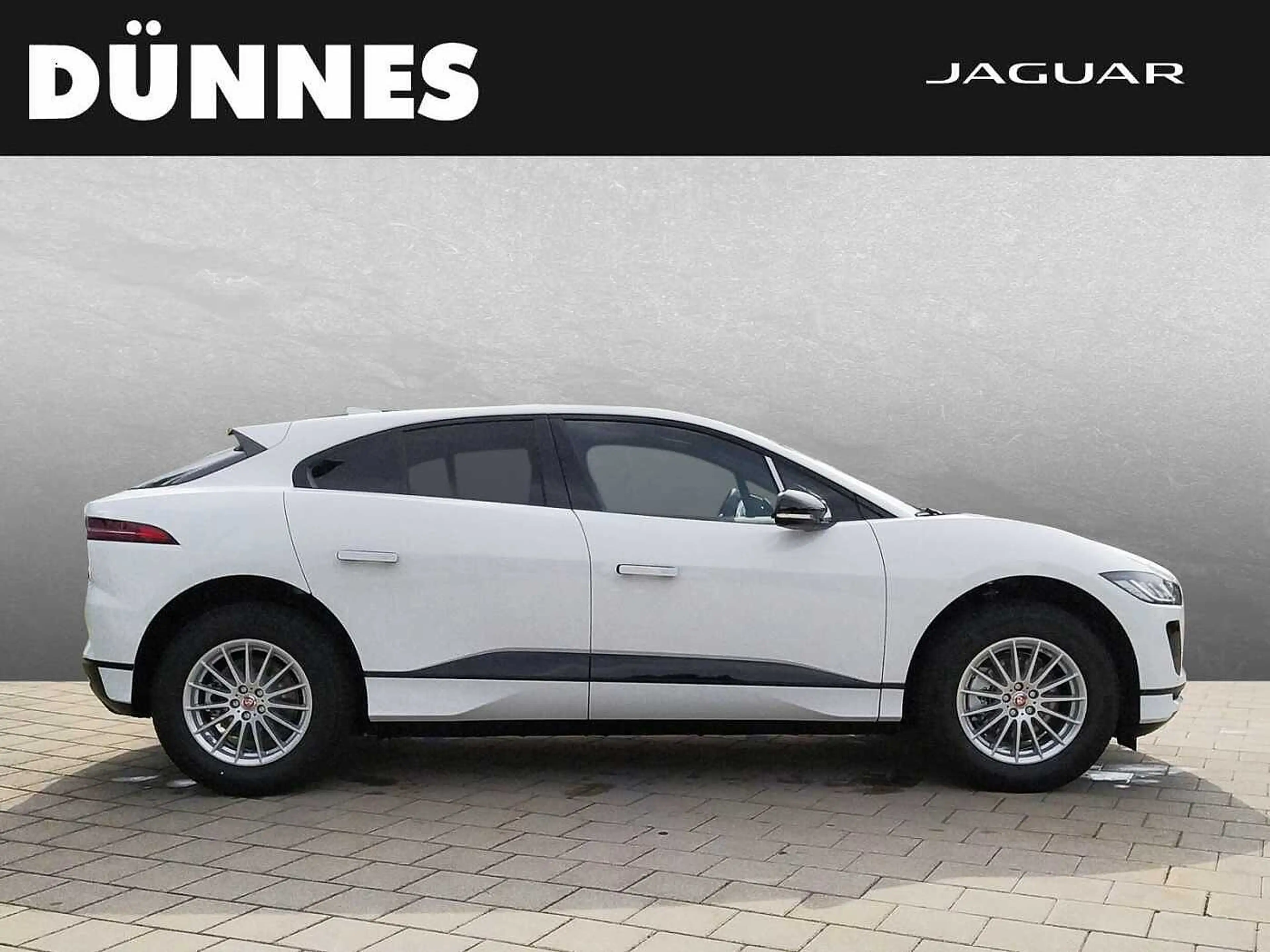 Jaguar I-Pace EV400 S — photo 6