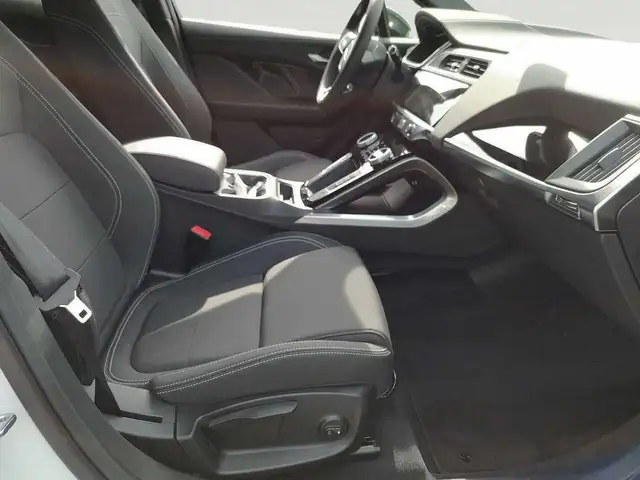Jaguar I-Pace view 3