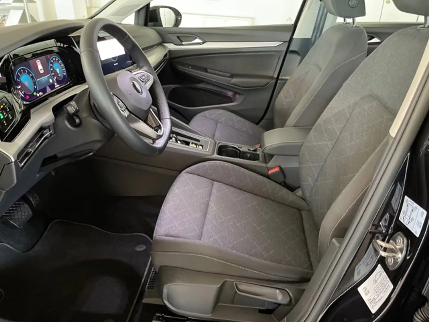 Volkswagen Golf Variant Life eTSI AUTOMATIK Noir - 2