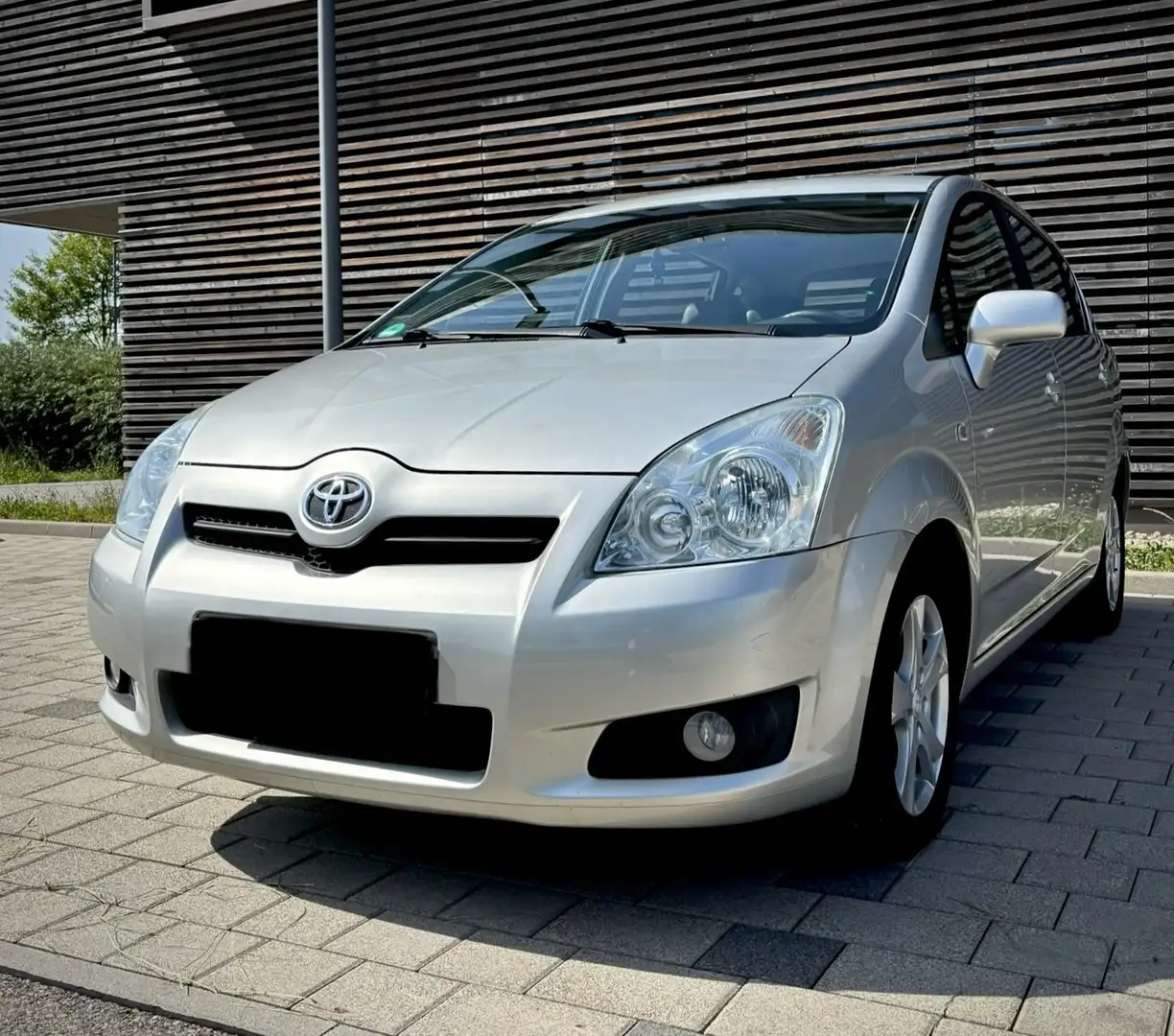 Toyota Verso Szary - 1