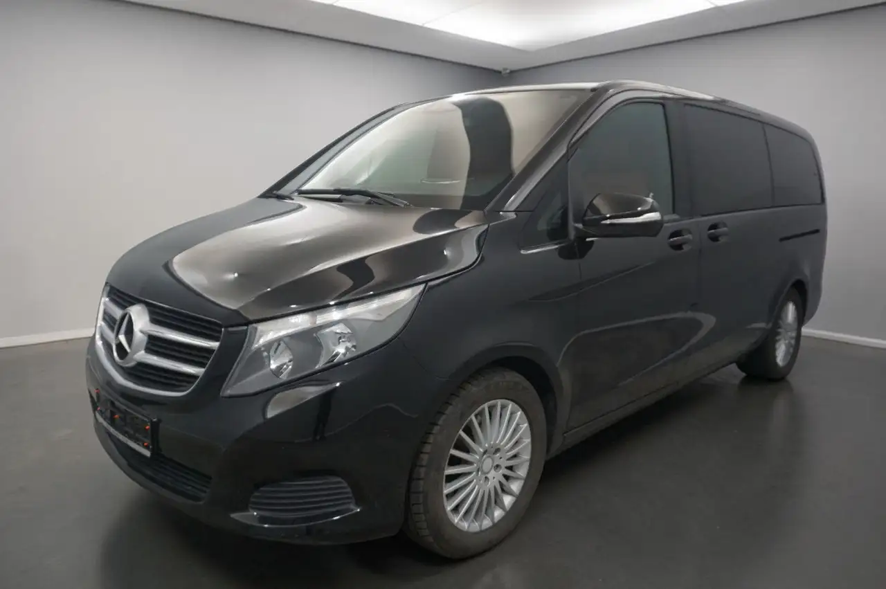 Mercedes-Benz V 220 D EDITION LANG*ROVELVER*VIP*2xTV*CHAUFFEUR — photo 1 of 15