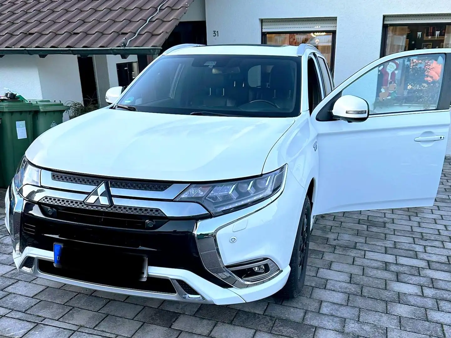 Mitsubishi Outlander Outlander 2.4 4WD Plug-In Hybrid Spirit Weiß - 2
