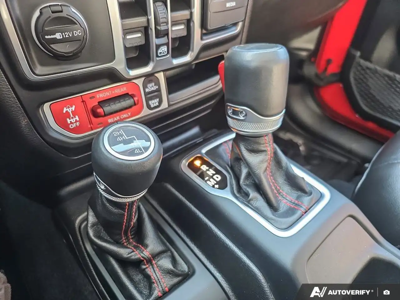 Jeep Gladiator photo Jeep Gladiator