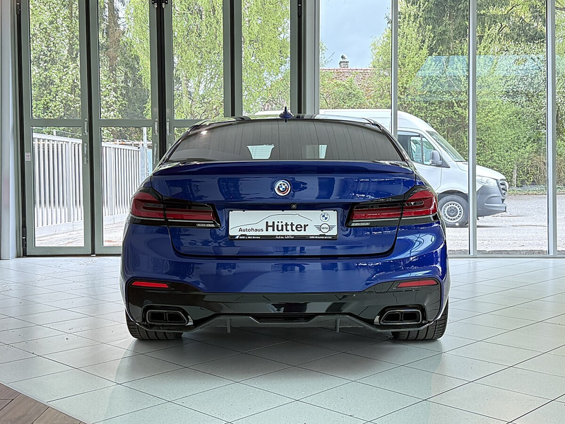 BMW 550 i xDrive -  Indiv. Carbon -  HUD - Pano - 360° ... — photo 4