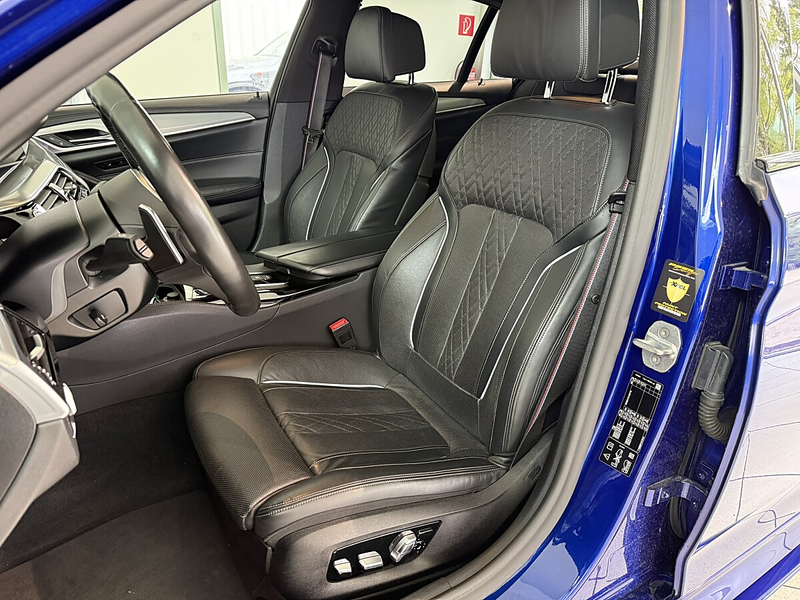 BMW 550 i xDrive -  Indiv. Carbon -  HUD - Pano - 360° ... — photo 12