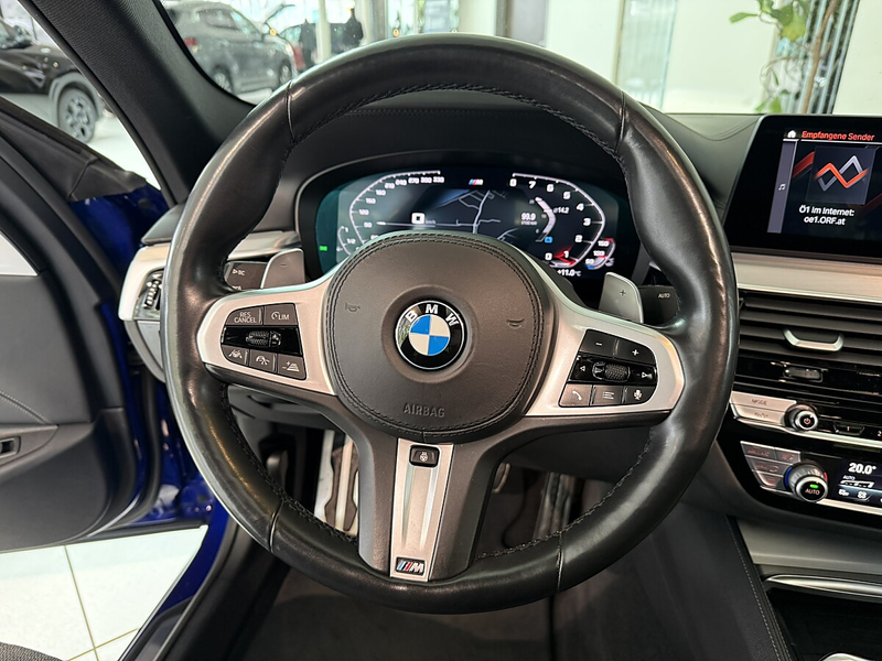 BMW 550 i xDrive -  Indiv. Carbon -  HUD - Pano - 360° ... — photo 14