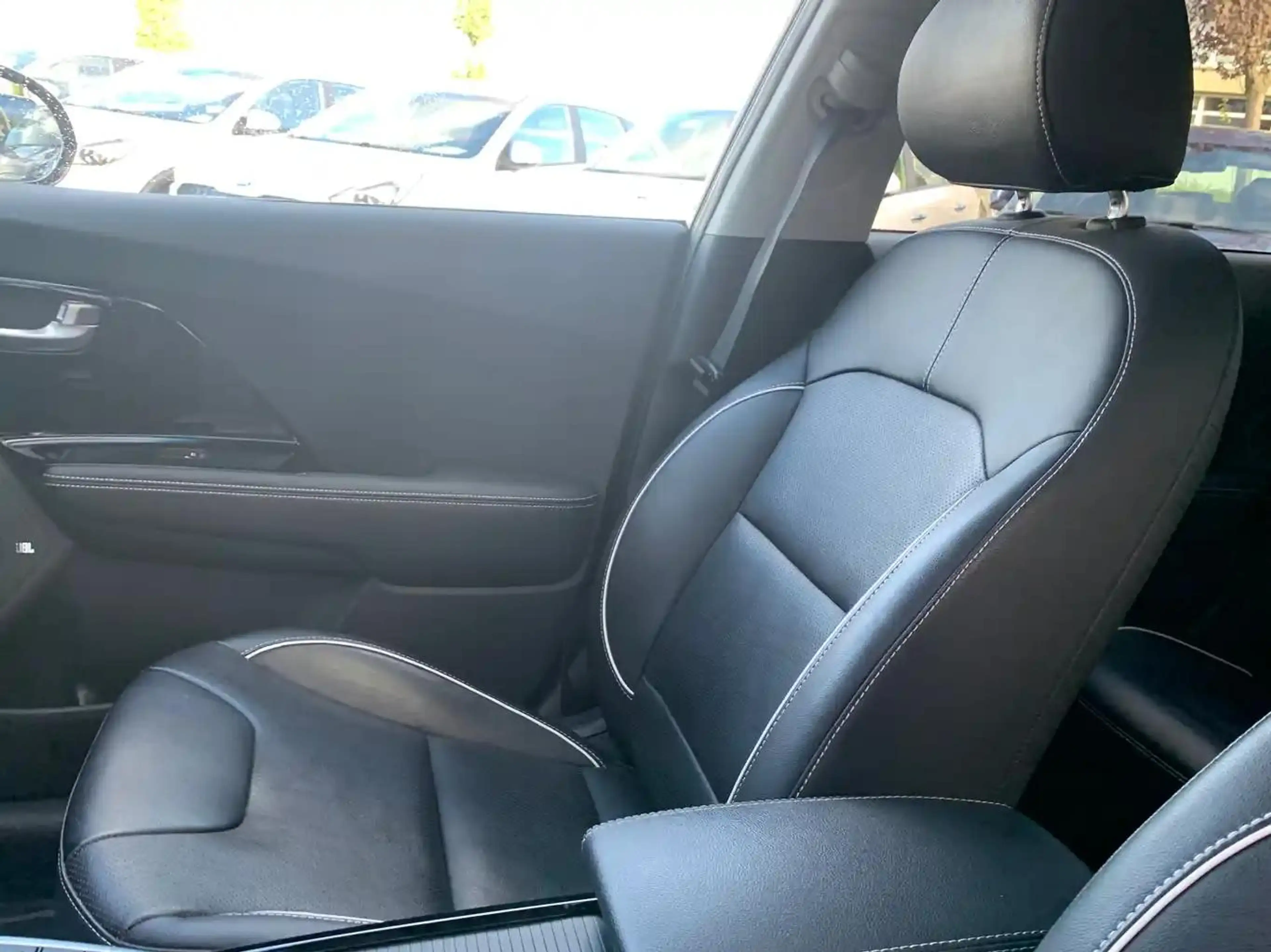 Kia e-Niro ExecutiveLine 64 kWh | Stoel en stuurverwarming | — photo 6