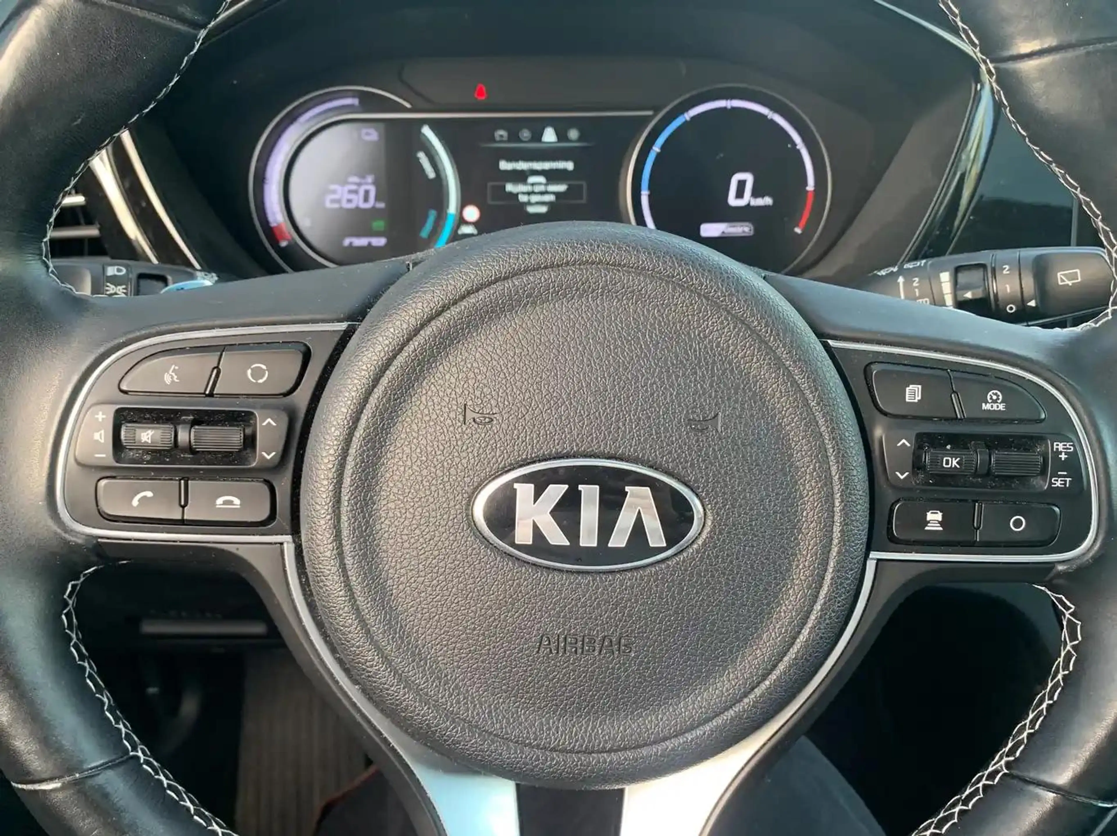 Kia e-Niro ExecutiveLine 64 kWh | Stoel en stuurverwarming | — photo 11