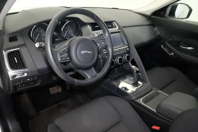 Jaguar E-Pace view 15